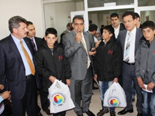 VATSO Bayramda 150 Çocuğu Giydirdi