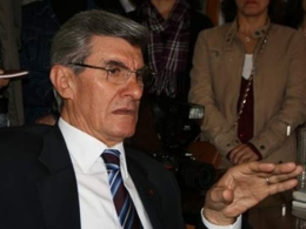 Darbe Komisyonu Savunma Bakanı'nı Dinledi
