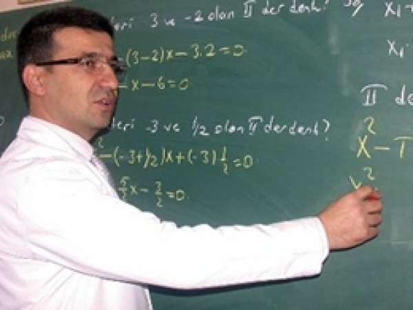 MEB'den Öğretmenlere: Ya Ailen Ya Maaşın