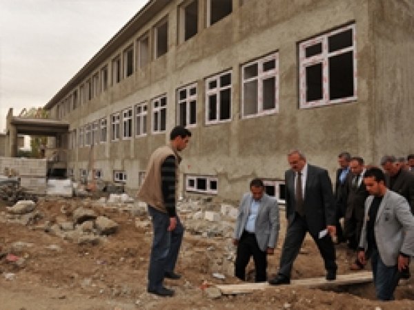 Van'da Yeni Okullar Hızla Tamamlanıyor