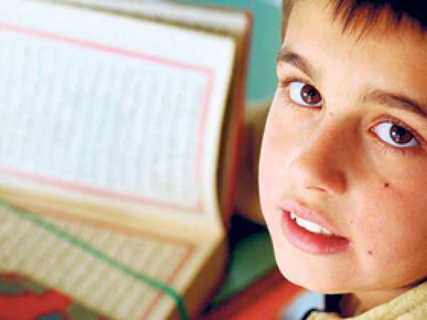 Kur'an Dersini Seçenlere Eğitim-Sen Baskısı