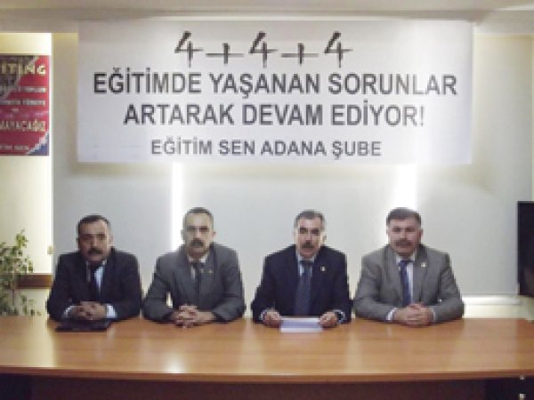 Başörtülü Öğrencileri Hedef Aldılar