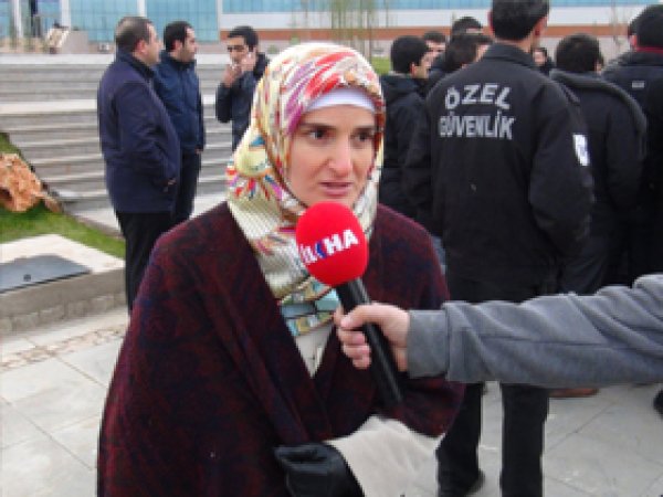 Öğrenciler: Sayın Bakan Sözünü Tut!