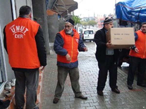 Adana Umut Der'den Ceylanpınar'daki Suriyelilere Yardım