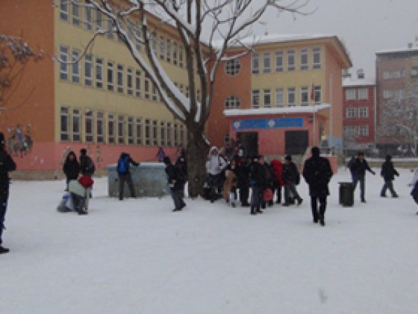 Bingöl'de Okul Tatili 3 Güne Çıktı