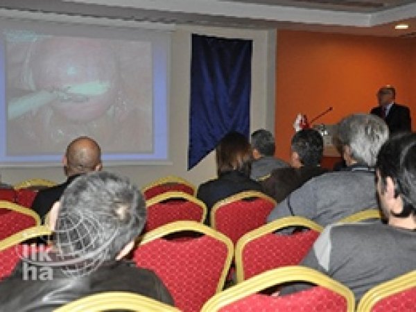 Doktorlara, Ameliyathaneden Canlı Yayın İle Kurs
