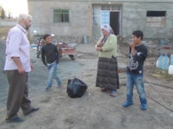 Mustazaflar Cemiyeti Fakirleri Sevindirmeye Devam Ediyor