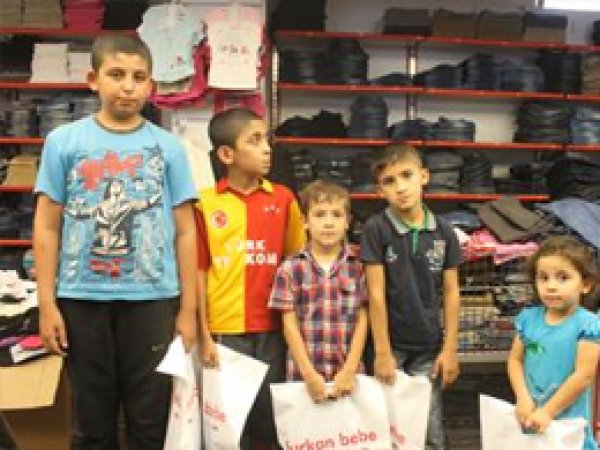 Yetim Der, Yetim Giydirmye Devam Ediyor