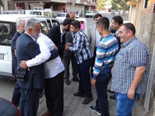 Hüda Par Tutuklu Ailelerini ve Yetimleri Unutmadı