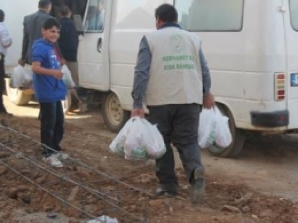 Bingöl Merhamet Eli, Kurban Dağıtımına Başladı