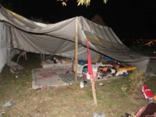 İzmir'de İnsanlık Bu Parkta Ölüyor 