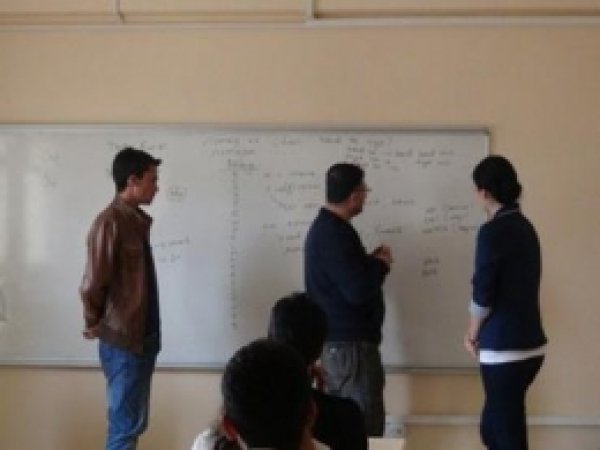Nusaybin MYO'da Kürt Dili Dersi Veriliyor 