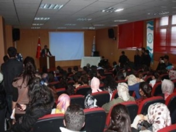 "Bilgi Teknolojilerinin Doğurduğu Problemler" 