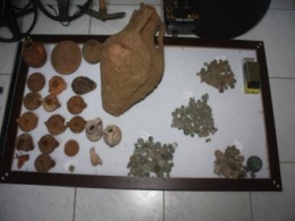 Tarihi Eser Kaçakçılarına Baskın 
