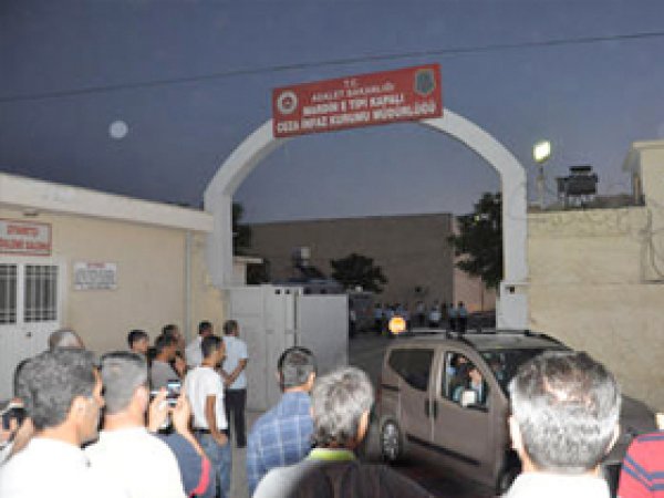 38 Tutuklu Mardin'den Tekirdağ'a Nakledildi