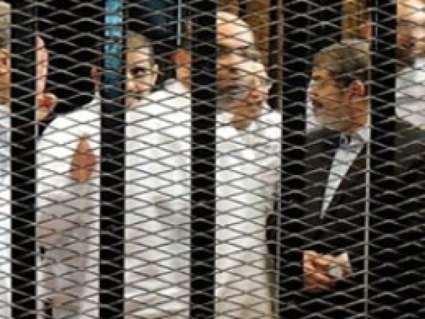 Muhammed Mursi Avukatlarıyla Görüşüyor