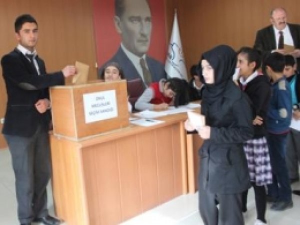 Van'da Okul Meclisi Seçimleri Yapıldı  