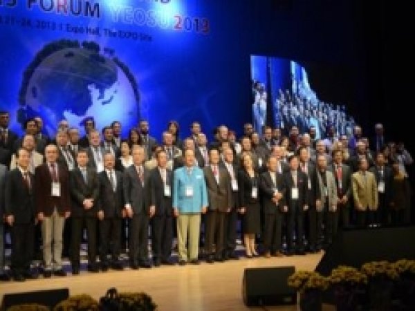İpek Yolu Şehirleri Bayrağı 2015'te Bursa'da 
