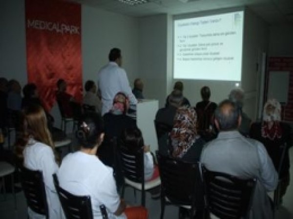 Diyabet Hastalarına Seminer Verildi  