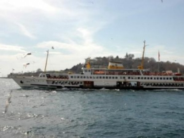 İzmir'de Vapur Seferleri İptal Oldu 