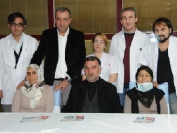 Kumasına Böbreğni Verdi 