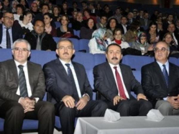 Konya'da Sağlıklı İnsan İlişkileri Semineri 