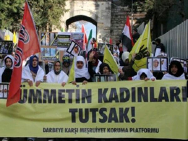 Mısır'da Tutuklanan Bayanlara Destek 