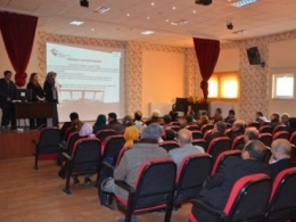 Engelli Ailelerine 'Engelli Bakımı' Eğitimi 
