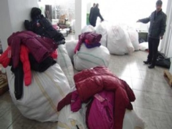 Bitlis'te 940 Öğrenciye Kışlık Mont Dağıtıldı