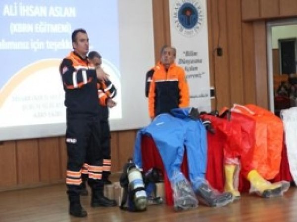 Batman Üniversitesinde Tehlikelerden Korunma Konferansı  