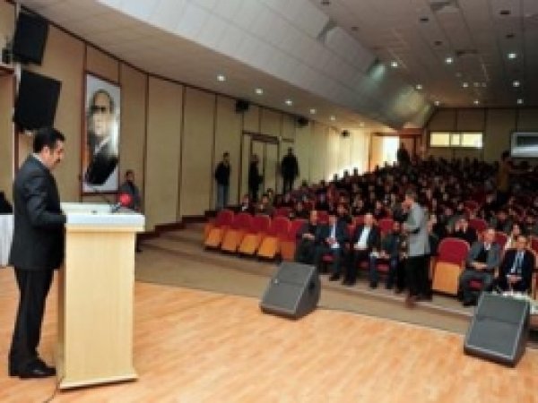 YYÜ' De 'Mevlana'da Aşk Felsefesi' Konferansı  