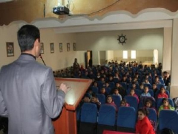 Kızıltepe'de Öğrencilere Değerler Eğitimi Sunumu Verildi  