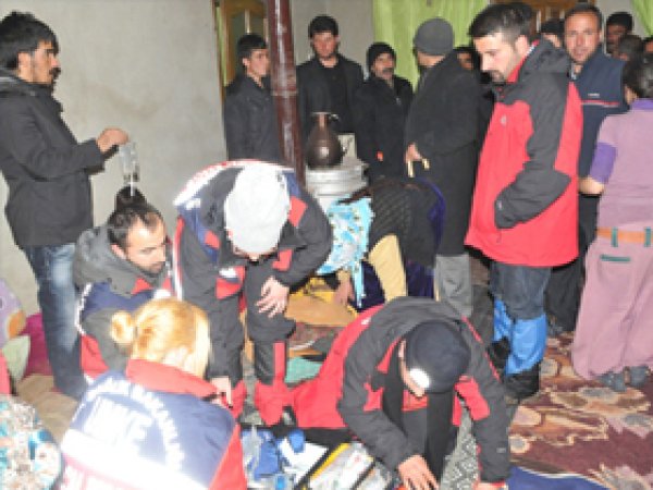 Başkale'de 6 Saat Sonra Hastalara Ulaşılabildi