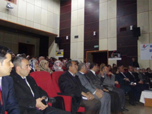 Bitlis'te "Ey insan" Projesi Tanıtıldı