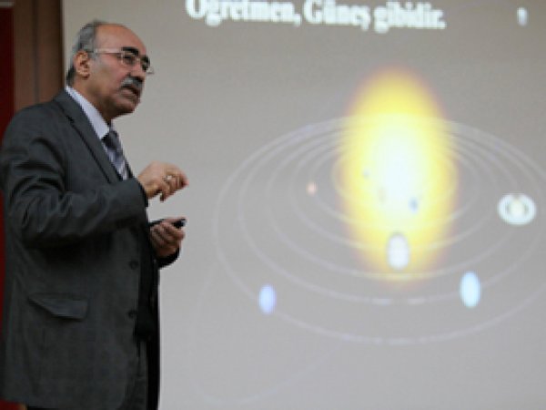'Eğitimin İnşasında Eğitimcinin Rolü ve Etkisi'