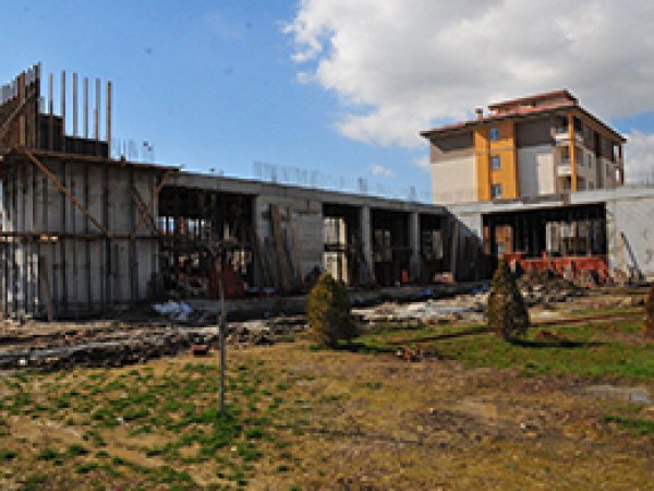 Dev Öğrenciler Dev Eserlerini İnceledi