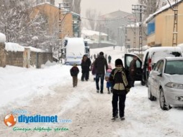 Diyadin'de Okullar 1 Gün Tatil Edildi