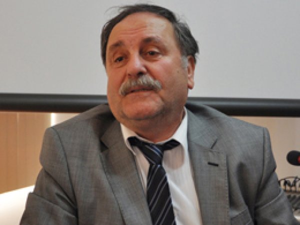 Fotoğrafçılar Ayakta Kalma Mücadelesi Veriyor