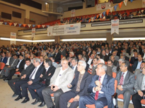 "Başkanlık Sistemi Diktatörlük Değildir"