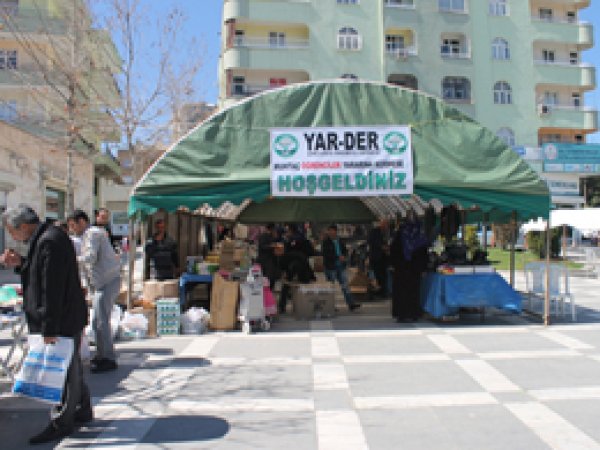 Öğrenciler Yararına Kermes