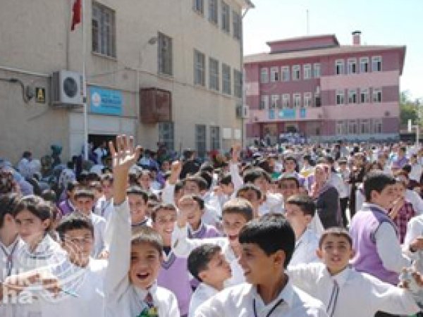 Bingöl'de Okullara Su Tatili