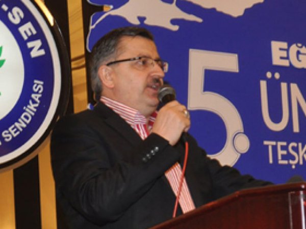  Eğitim-Bir-Sen: Ucube Yönetmelik Kaldırılmalı 