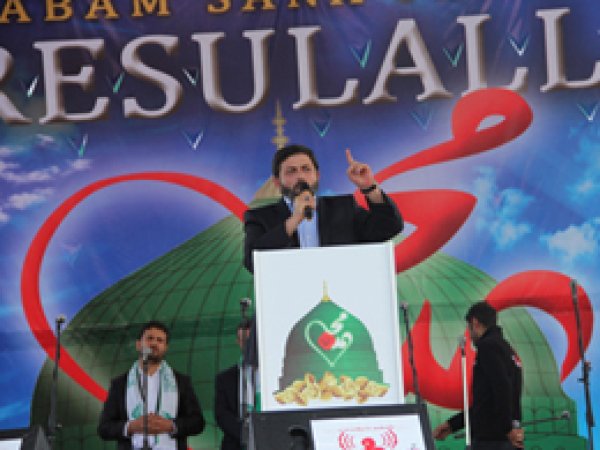 Avrupa'dan Amed'e Selamlarla Geldi