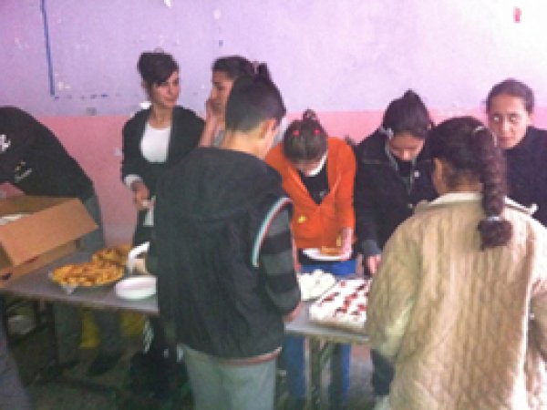 Lösemili Öğrenci İçin Lisede Kermes 