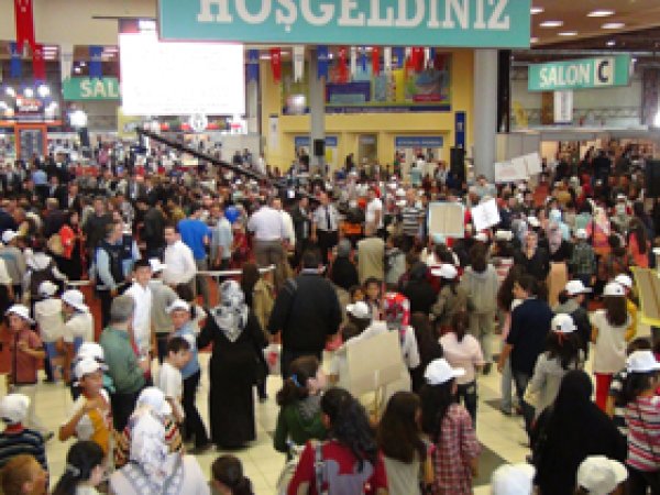 Kocaeli Kitap Fuarı Kitapseverleri Bekliyor