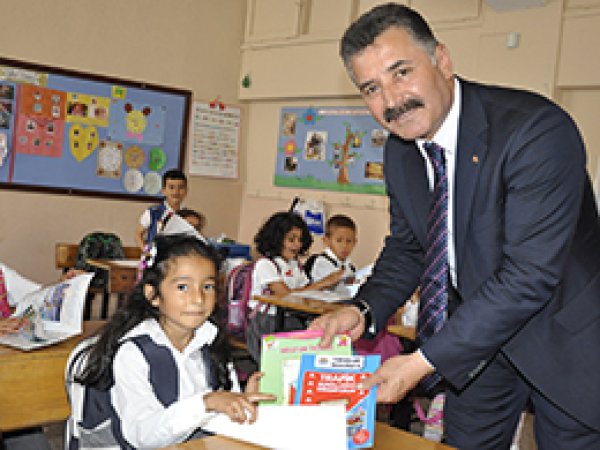 'Trafik Kurallarını Öğreniyorum'