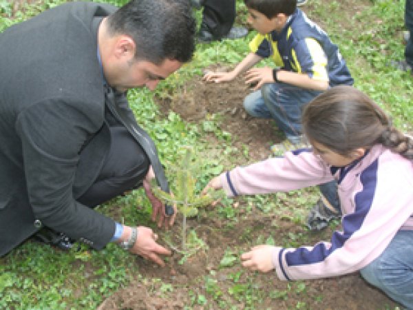  Milli Eğitim'den Bahçesaray'a 300 Fidan