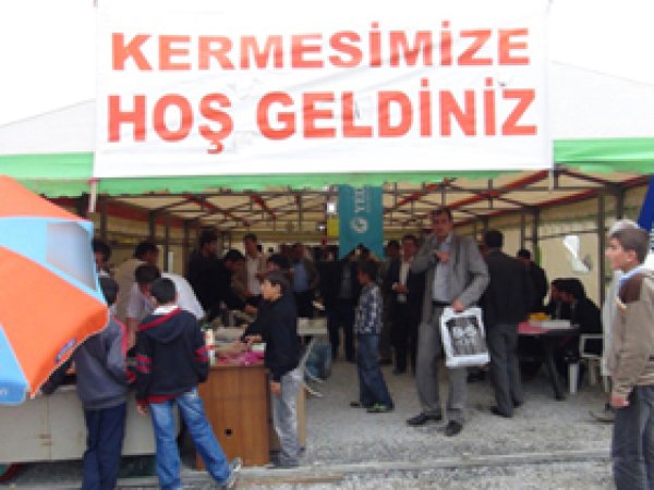 Camii Yararına Kermes Açıldı