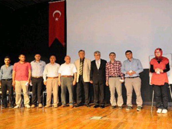 Şiir Yarışması Ödülleri Verildi