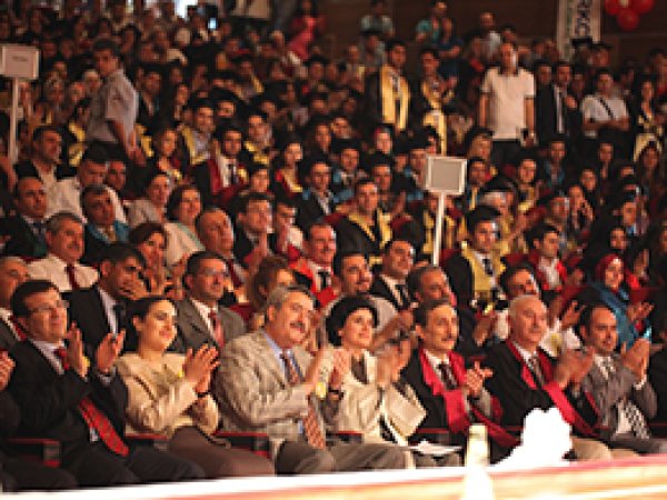 5 Bin 200 Öğrenci Kep Attı
